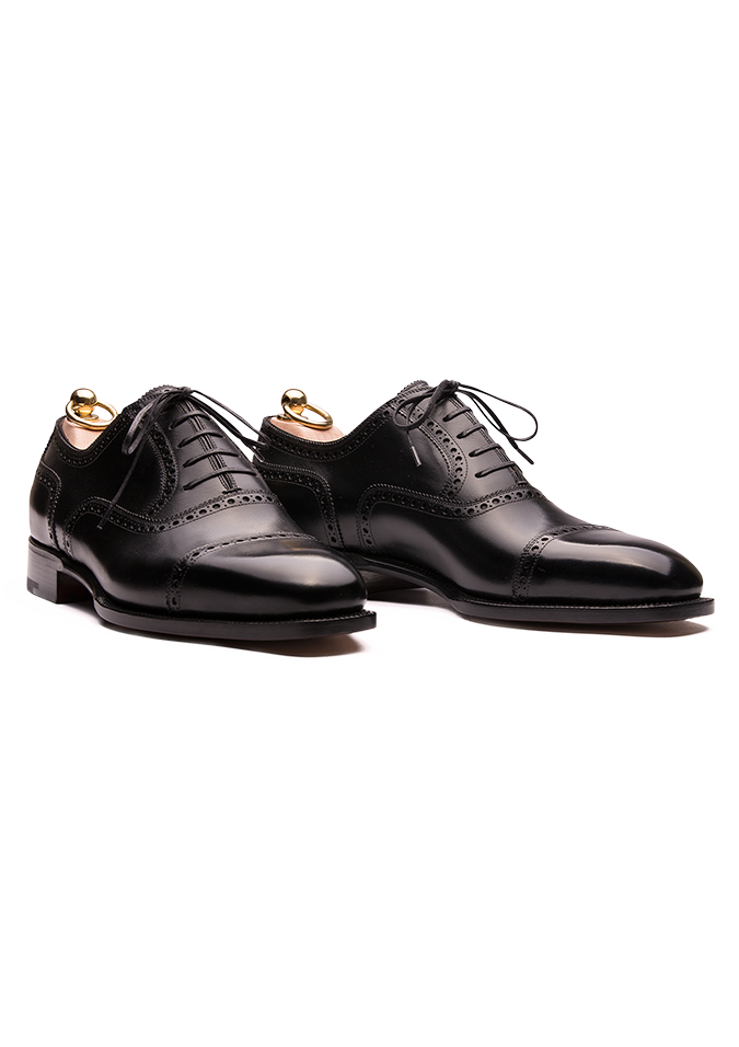 Kneeland brogue 2025 cap toe oxford