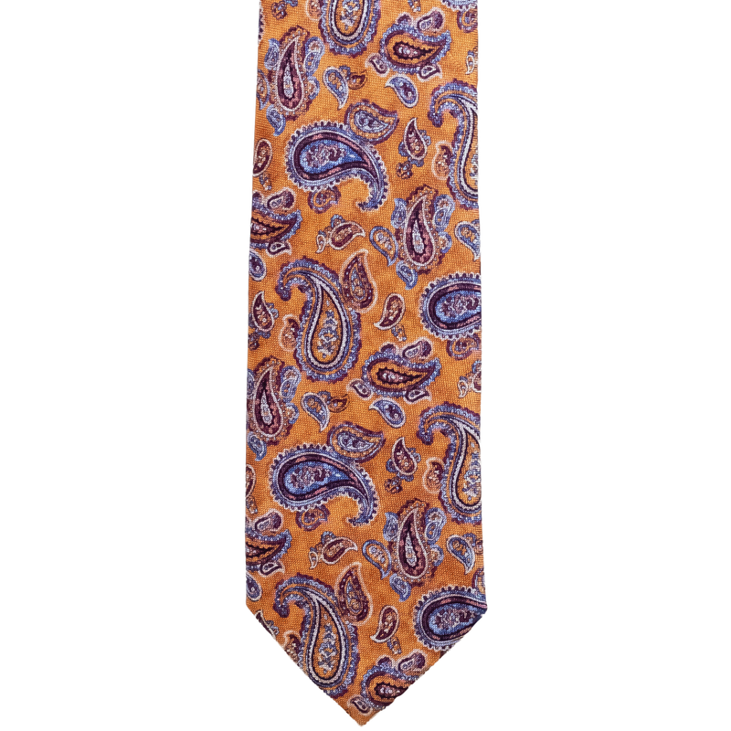 Three-fold silk tie with paisley pattern