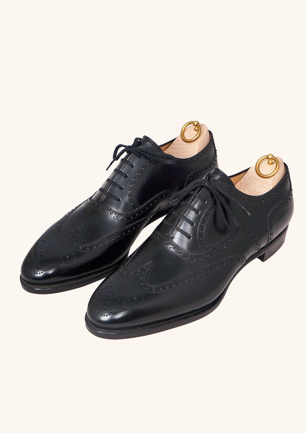 Black Wingtip Brougued Oxfords with Medallion