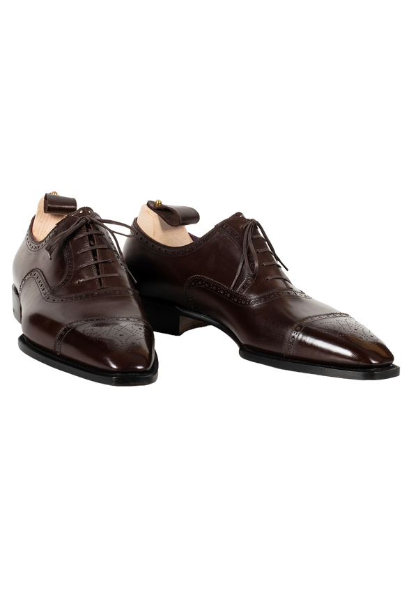 Brogued Captoe Oxfords with Medallion